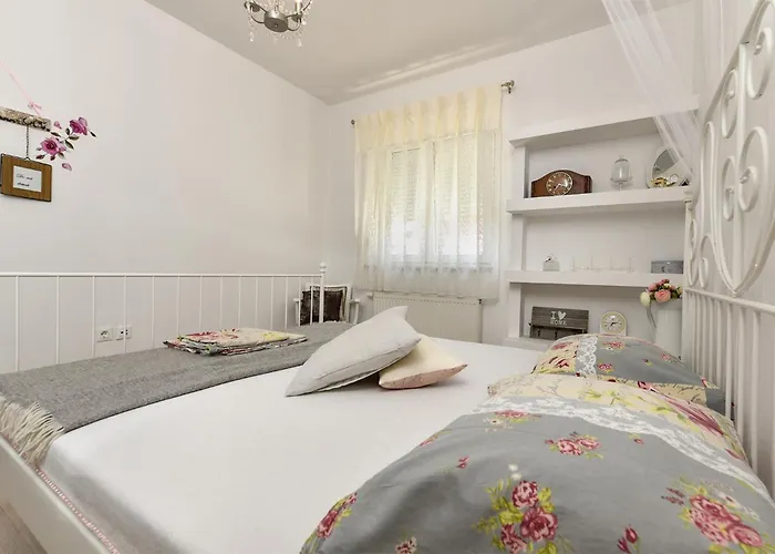 Sandra 2389 Appartement *