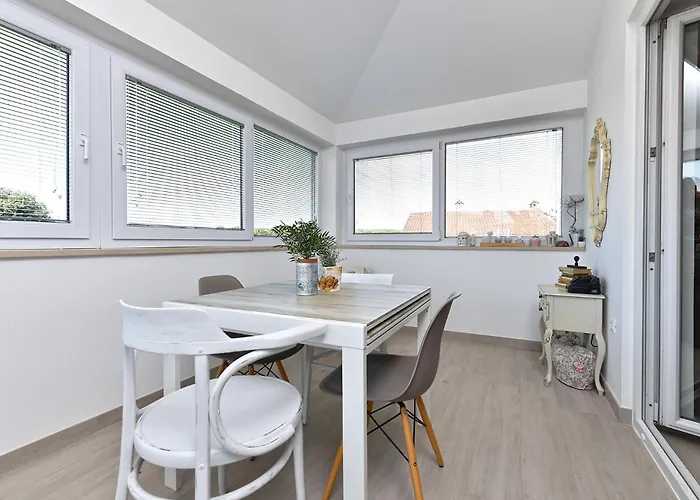 Apartman Sandra 2389 *